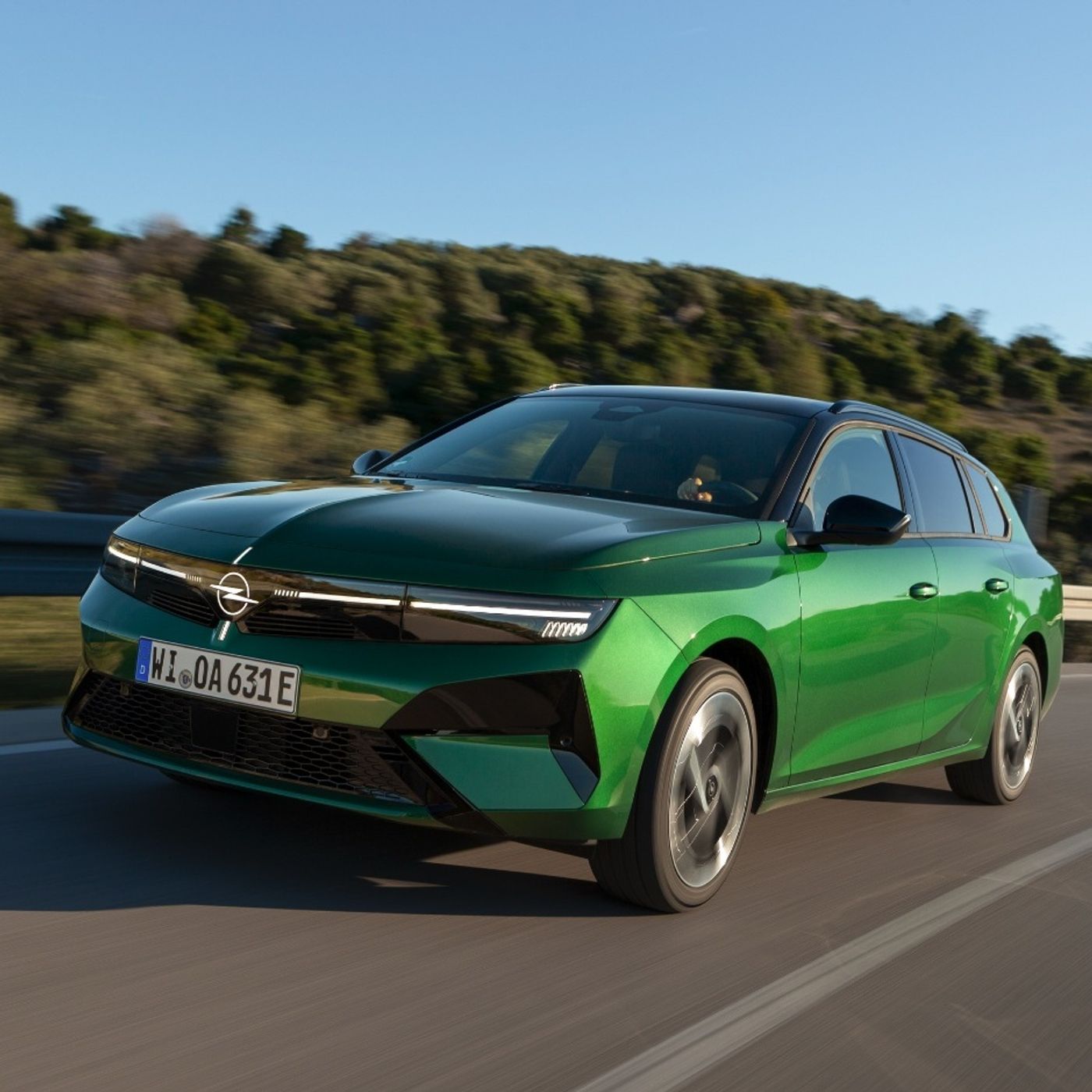 Opel Astra e Astra Sports Tourer - Compatte, tecnologiche e più elettrificate che mai episode artwork