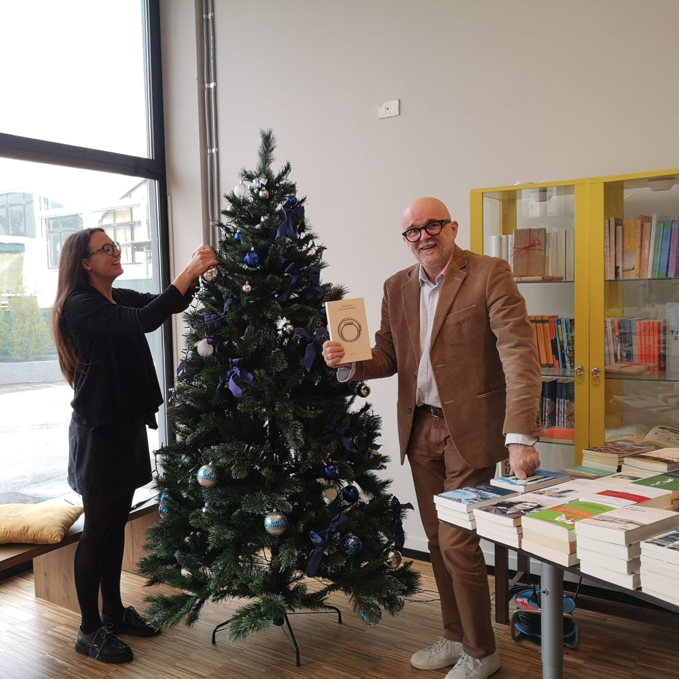 A Natale, regala un bel libro e non sbagli mai. Ascolta " Filò" e segui i consigli di Ronzani Editore episode artwork
