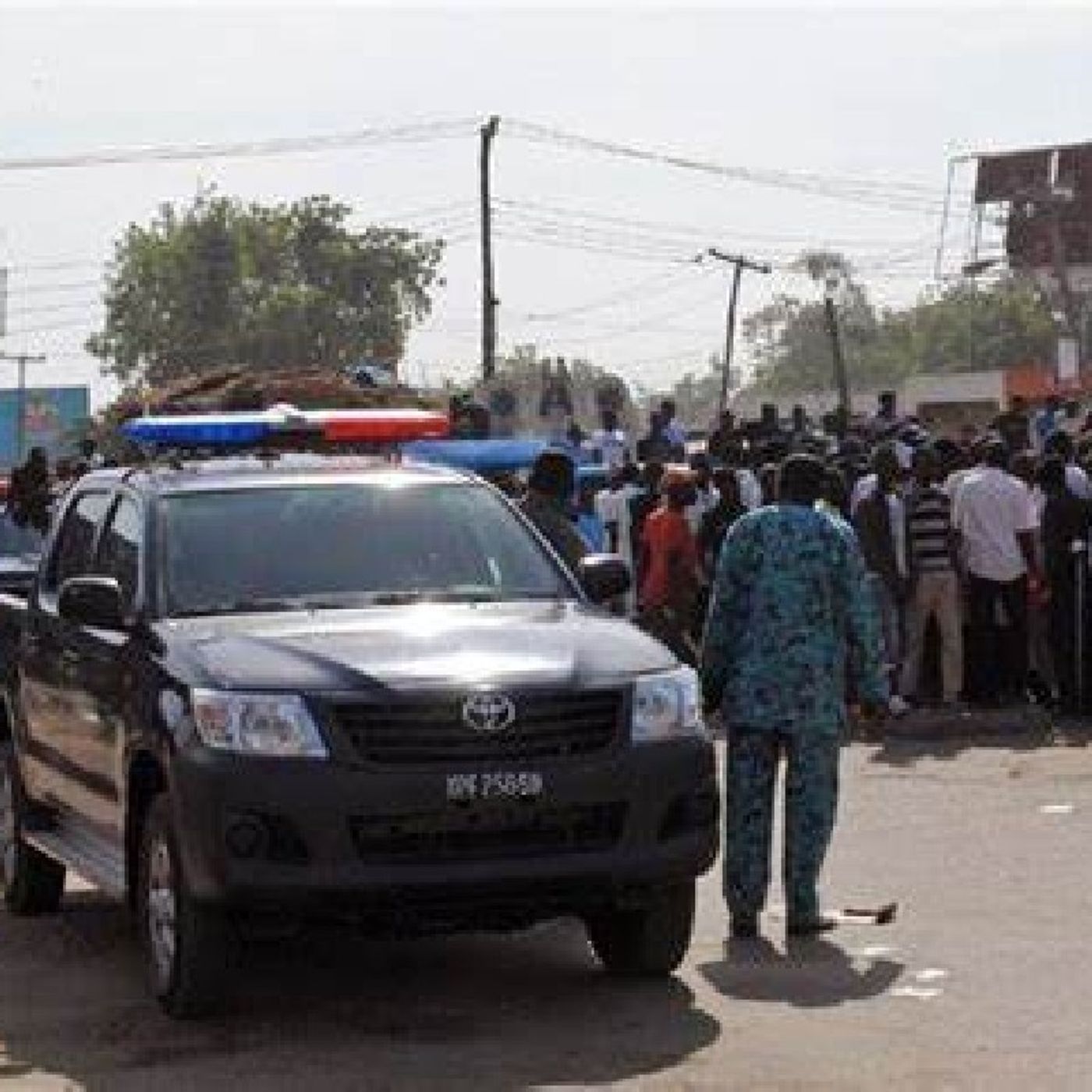 MATTERS ARISING: UNKNOWN GUNMEN ATTACKS UMUAHIA ARMY CHECK POINT. RESIDENTS FLEE IN FEAR OF REPRISAL ATTACKS BY SOLDIERS episode artwork