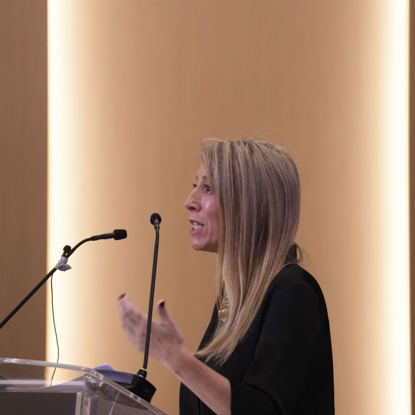 Los titulares de la prensa del día 28/10/25