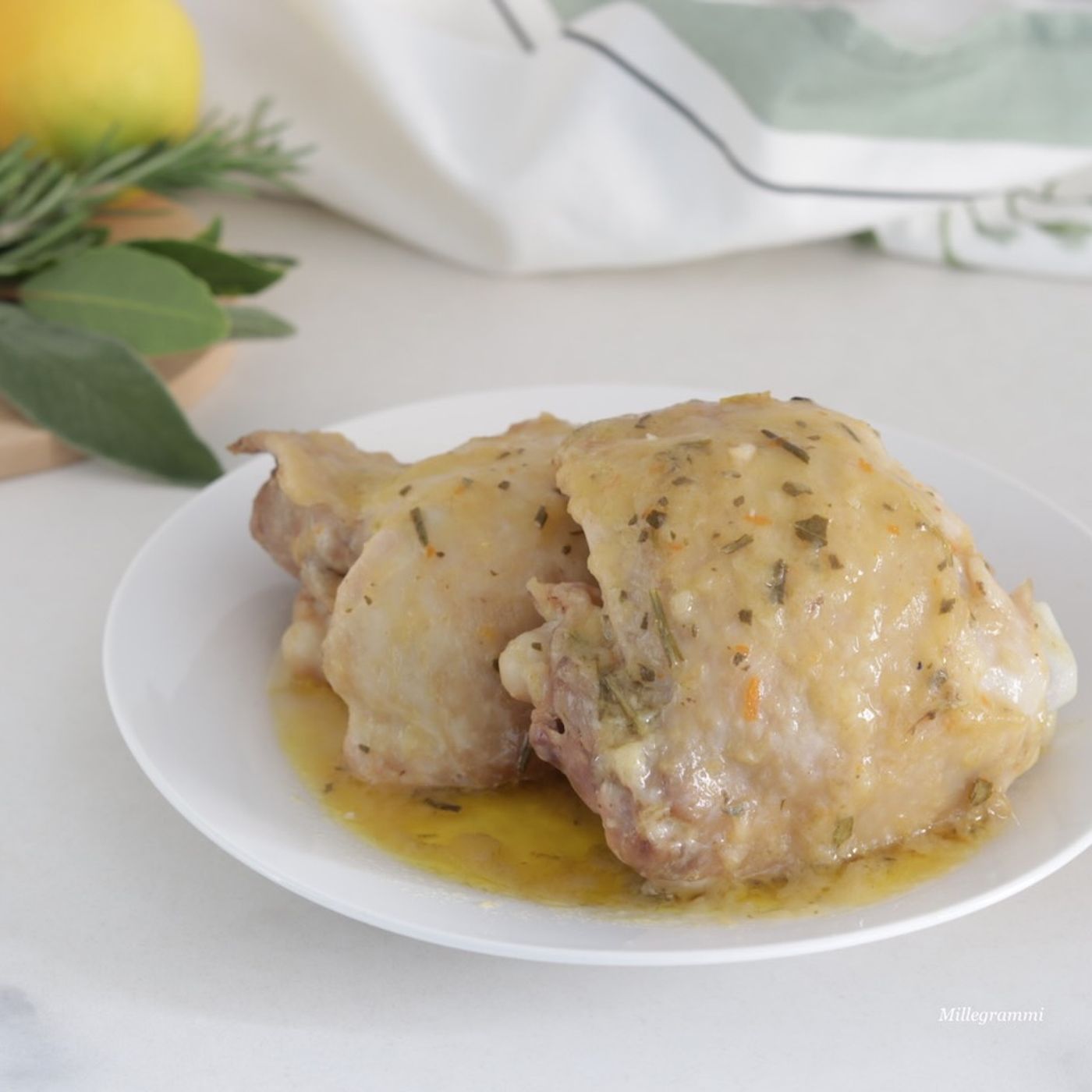 Sovracosce di pollo in padella agli aromi episode artwork