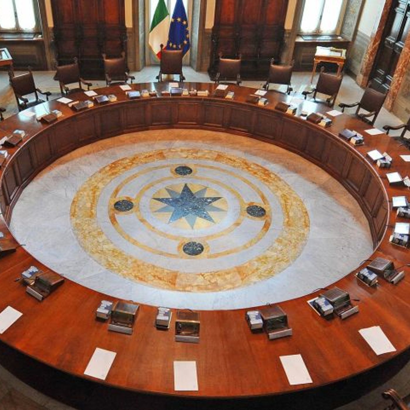 Manovra, testo bollinato con 154 articoli. Ma è ancora polemica sugli affitti brevi