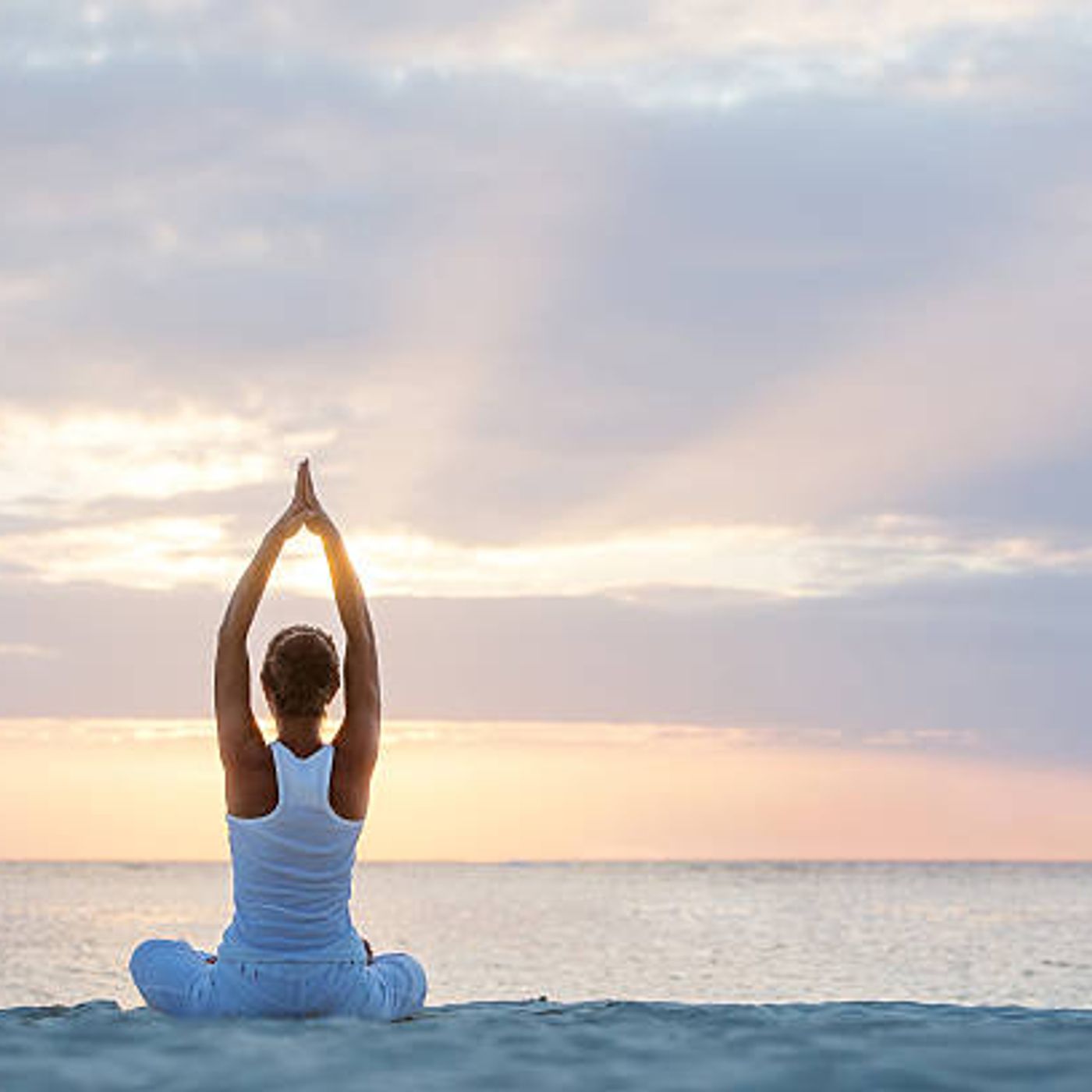 Clases de yoga y meditación en línea podcast artwork