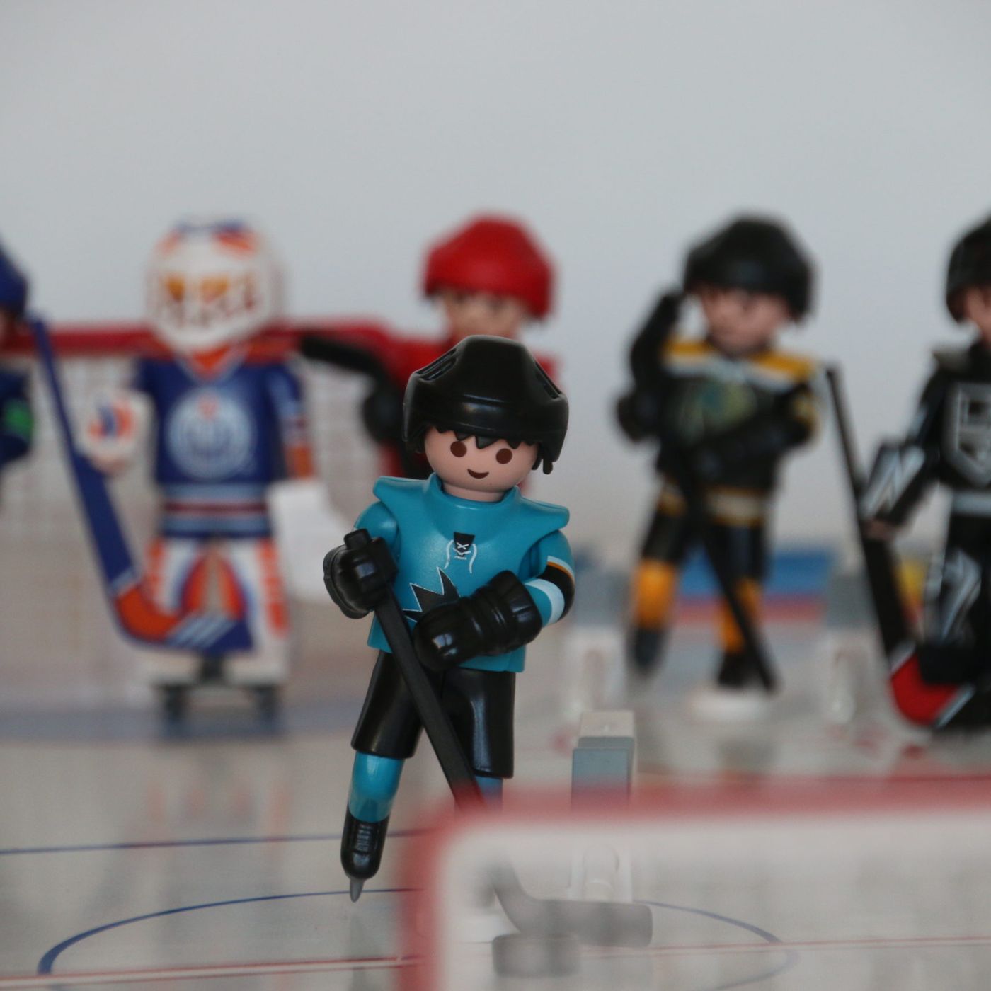 #256 NHL Trading Places – Timo Meier, Dadonov, Barbashev etc.
