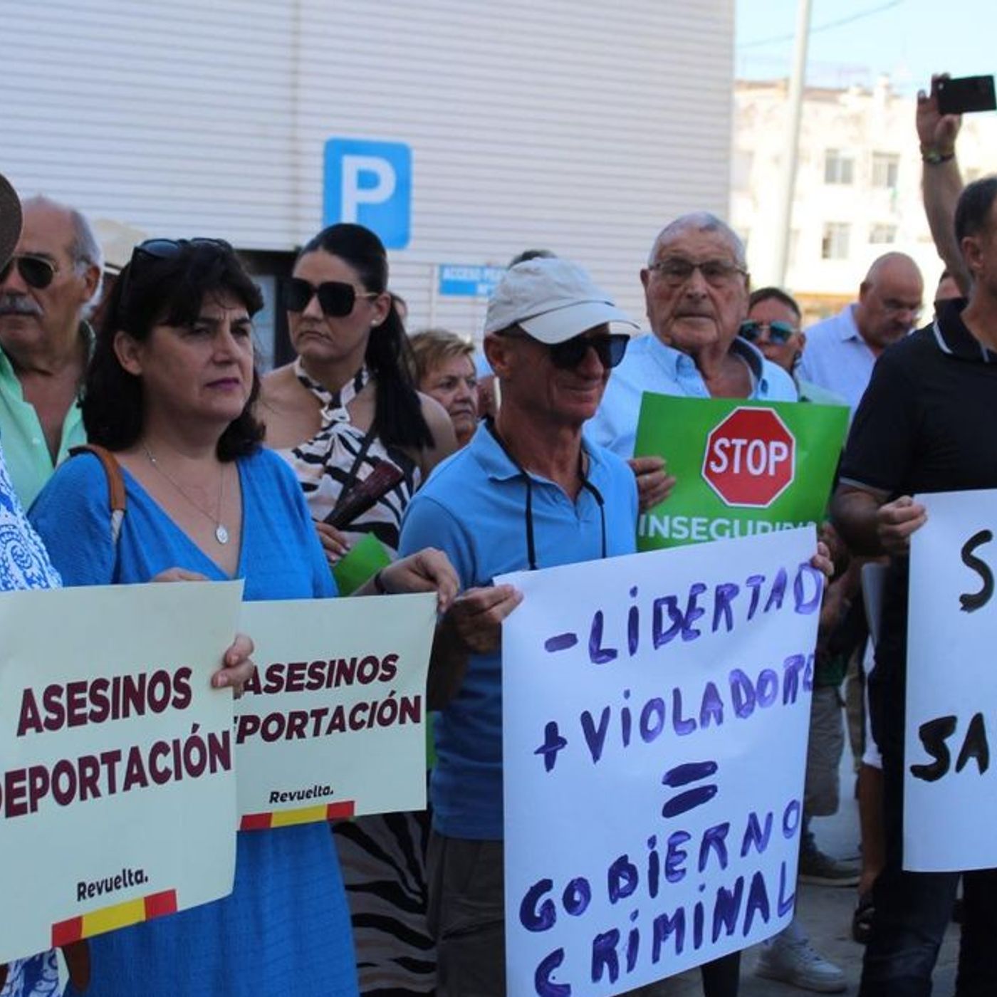 Tertulia La Trinchera. Revuelo por la inseguridad provocada por la inmigración