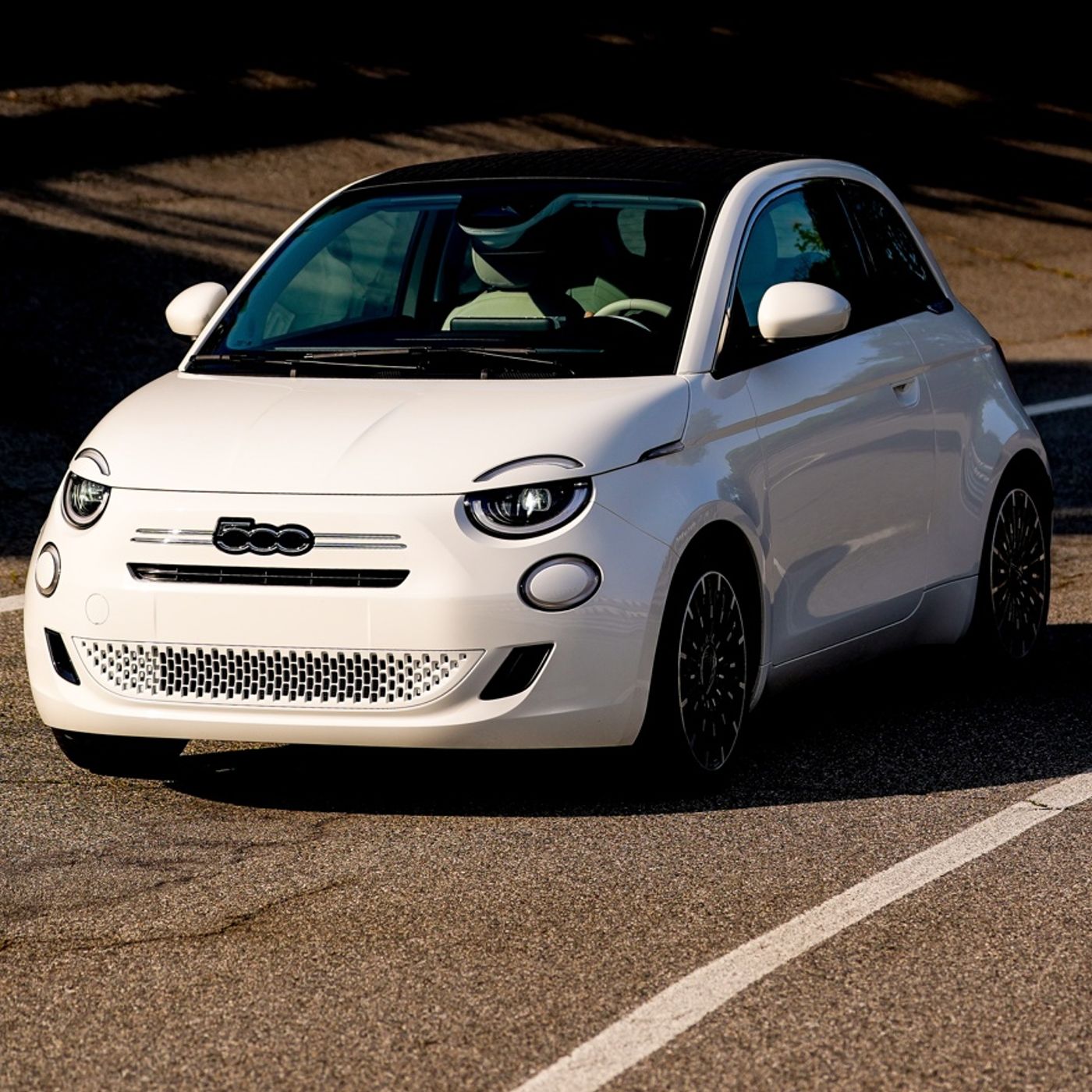 Fiat 500 Ibrida: il cuore di Torino torna a battere a Mirafiori episode artwork