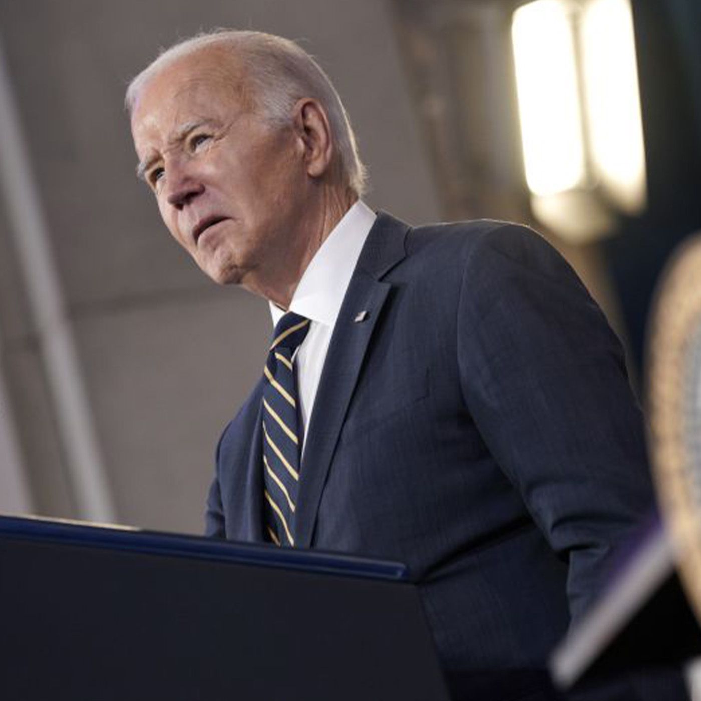Biden chiede al Congresso nuovi fondi per Kiev: "Se Putin vince minaccerà la Nato" | 07/12/2023 | Il Corsivo episode artwork