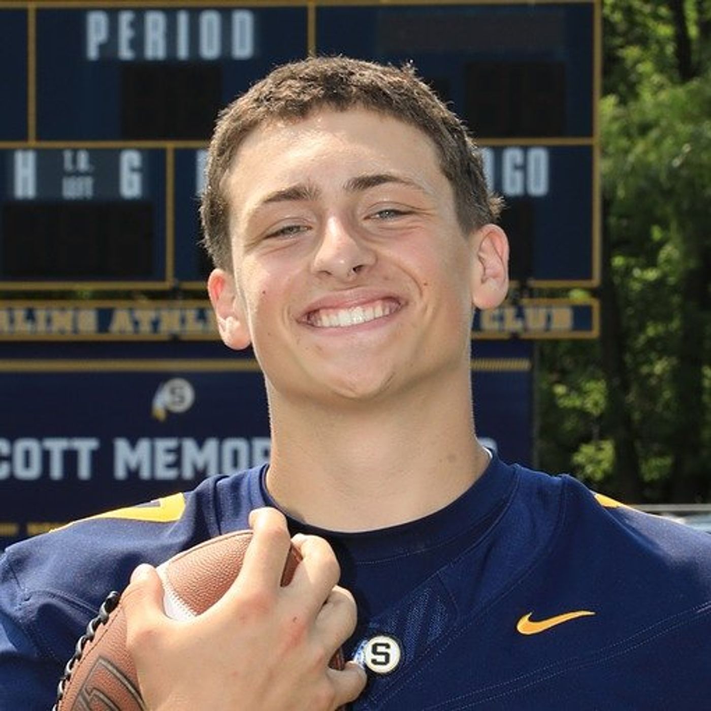 Sterling, on Brady Berlin’s 19-yard TD run with 32 seconds left, wins 63-56 shootout at Galesburg episode artwork