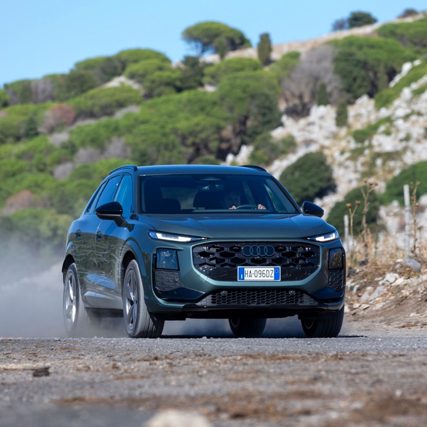 Audi Q3 - Il SUV compatto che ridefinisce l’avanguardia