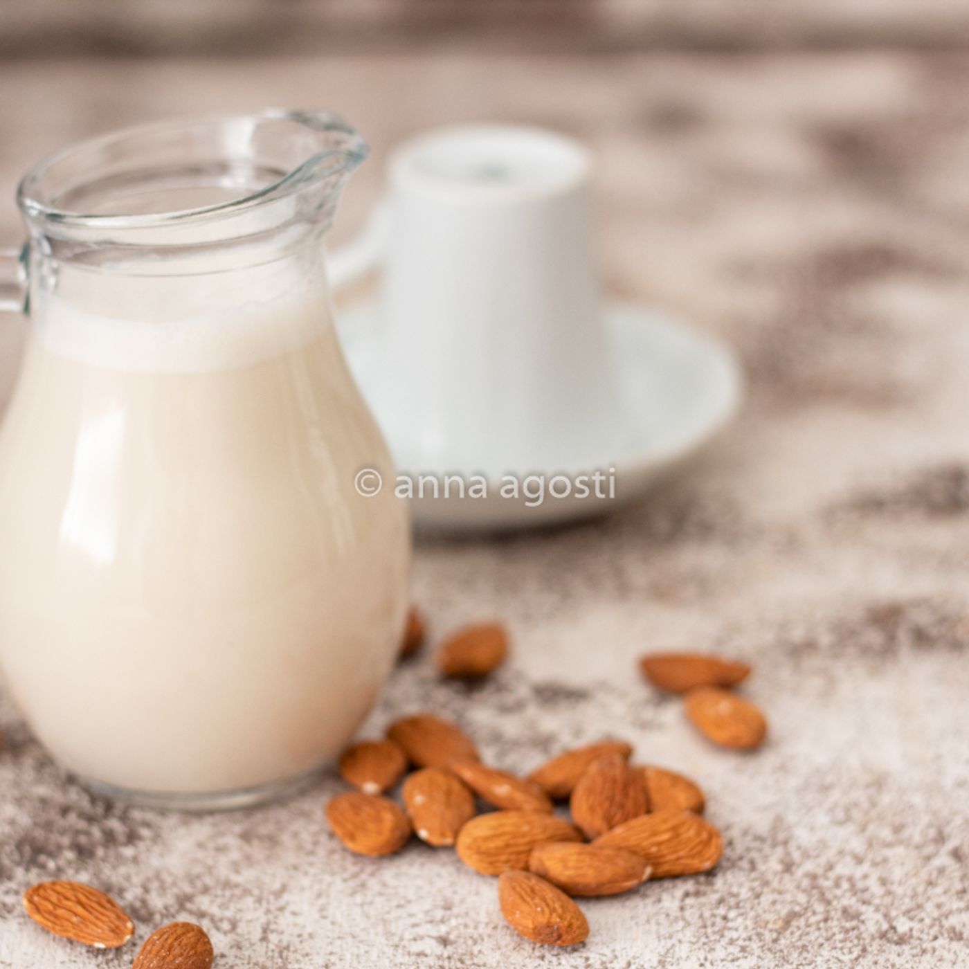 Latte di Mandorla Fatto in Casa: La Ricetta Tradizionale episode artwork
