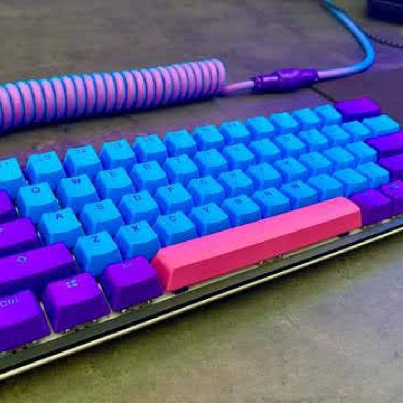 Vivo V21 5G, Beyerdinamic DT 990 Pro y mi primer teclado custom