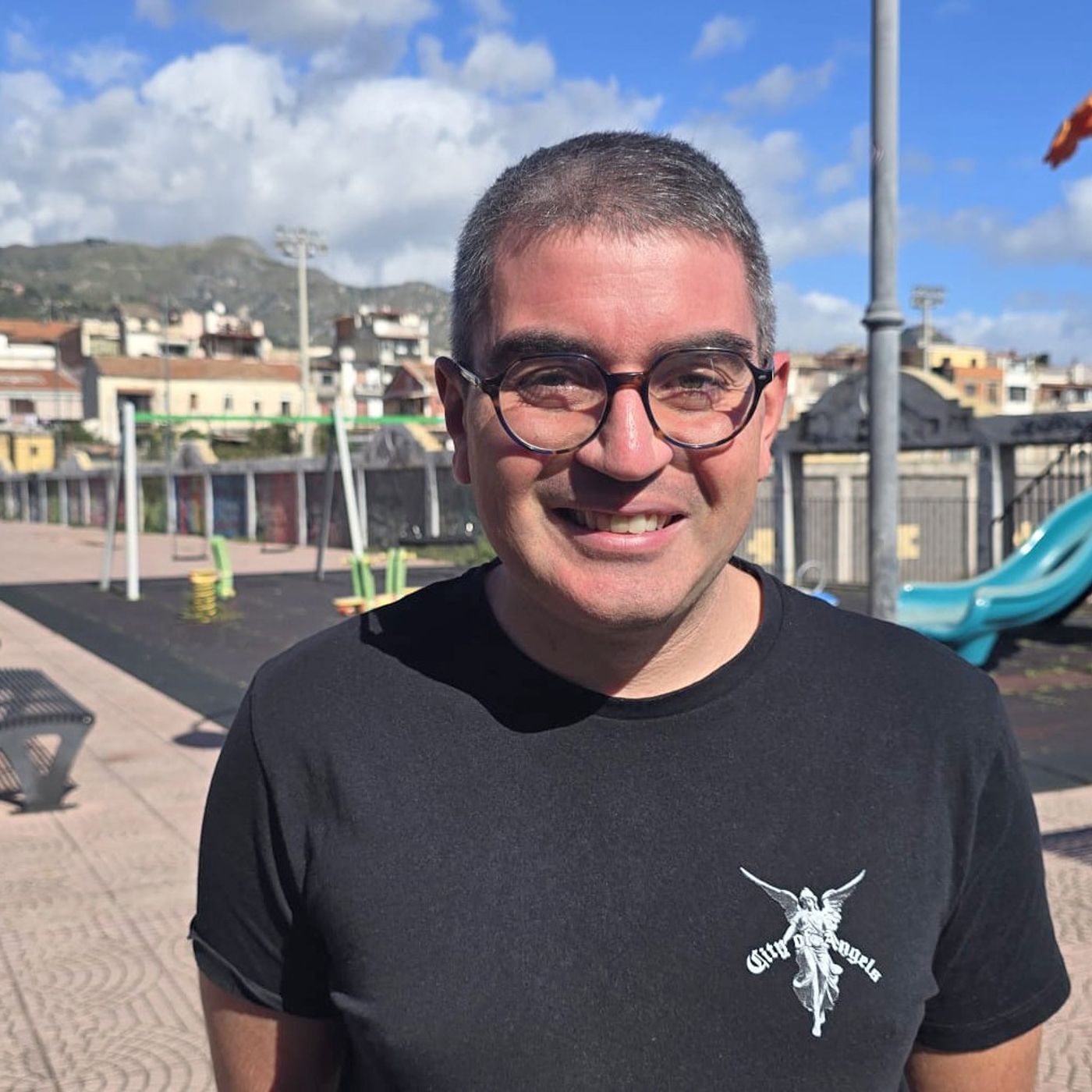 INTERVISTA “Giardini riparte da un progetto”. Leotta illustra a Radio Taormina il cantiere civico con De Luca episode artwork