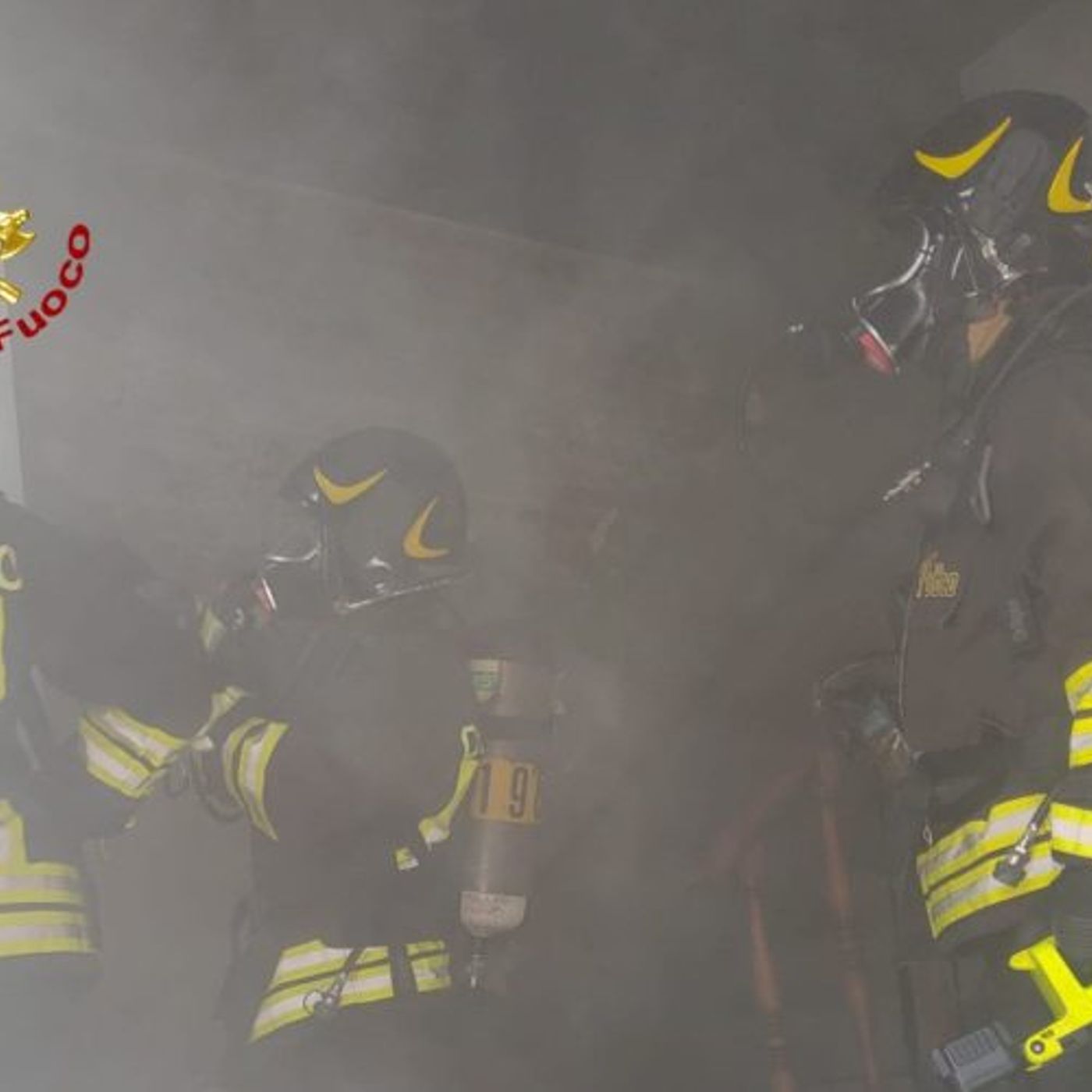 Incendio a Schio, in fiamme un carro del Carnevale episode artwork