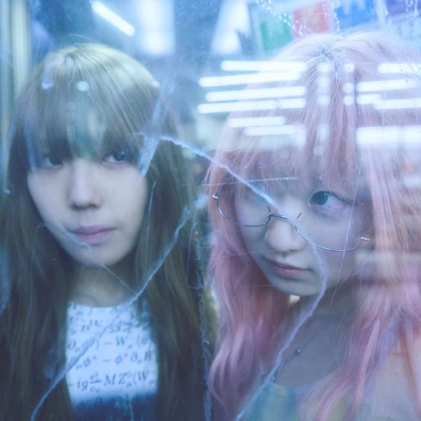iVy、音楽で体現する“現代のオルタナティブ”　「表現され尽くしたものから一歩踏み出したい」 episode artwork