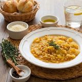 Zuppa di cereali patate e cavolo cappuccio