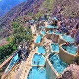 Un paradiso termale sospeso tra le rocce dello Hidalgo