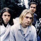 Kurt Cobain. Parliamo di "About a girl" dei Nirvana, scritta dal frontman e pubblicata nell'album d'esordio del 1989, divenne una hit nel 94