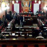 Slitta ancora l’elezione del presidente del consiglio comunale. Dimesse anche Campi e Spinato