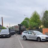 Scontro tra vettura, camion autospurgo e monovolume: ferita una 44enne