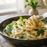 SPAGHETTONI CREMOSI CON RICOTTA LIMONE E MENTA
