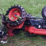 Rimane in rianimazione il 68enne ferito gravemente nel ribaltamento del suo trattore
