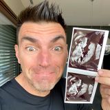 Parliamo di Gabry Ponte, che attraverso il suo profilo Instagram ha fatto sapere che sta per diventare papà.