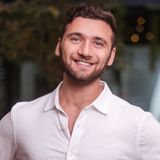 Noah Loul Explains 6 Ways AI Can Improve Sales Accuracy and Results