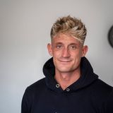 SE OG HØR LIGE HER (2026): Her er HELE historien om Kevin "Bro" Andreasen