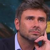 Alessandro Di Battista operato a L’Avana: slitta il rientro in Italia