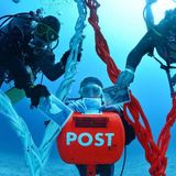A dieci metri sotto il mare c'è una cassetta postale che funziona davvero
