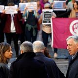 A Contracorriente. El bochornoso silencio de la izquierda y las feministas ante una nueva manada en Pamplona