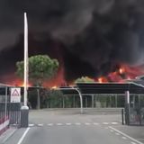 Incendio in fabbrica chimica a Caivano. Rischio diossina e scuole chiuse