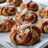 KANELBULLAR - GIRELLE INTRECCIATE ALLA CANNELLA