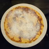 Maxi pancake in padella con banana e skyr: la colazione proteica senza zuccheri aggiunti