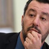 Salvini annuncia il mini condono ‘salva-casa’, Meloni: “Non conosco la norma”