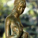 La statua e la maternità, segno di contraddizione da lapidare