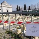 Il comune di Brescia profana le tombe di 2500 bambini non nati