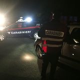 Notte di violenza: tre giovanissimi armati seminano il panico. Michelusi: “Tolleranza zero”