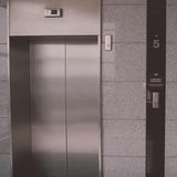 आवाजाही को सुरक्षित बनाने की जरूरत - Precautions to be taken in elevators (30 November 2023)