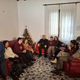 “Una casa per tutti”: gli auguri del vescovo dalla canonica diventata spazio di autonomia