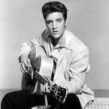 Elvis Presley. L'8 gennaio 2025 il cantante, chitarrista e attore avrebbe compiuto 90 anni. Raccontiamo la storia della sua Heartbreak Hotel