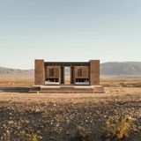 Folly Mojave il rifugio off-grid nel deserto californiano che ridefinisce il lusso sostenibile