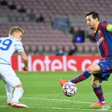 Como mire al barcelona en el partido contra el dinamo por la fase de champions