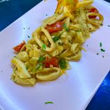 Pasta con Totani e Fiori di Zucca: Una Bomba di Gusto in 8 Minuti