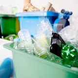 La crisis de los plásticos: cómo enfrentar el problema de la contaminación plástica