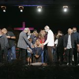 Saddleback Church Ordains 3 Women Pastors