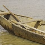 Tillabéry : la pirogue, moyen de déplacement essentiel sur le fleuve Niger