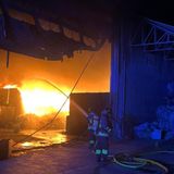Rogo all’alba nell’impianto di trattamento rifiuti. “Tenete chiuse porte e finestre”
