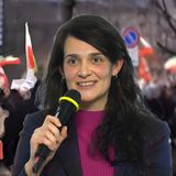 «Manifestazioni in Iran: giovani e famiglie in piazza contro la Repubblica islamica»