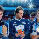 Ceccon subito a medaglia a Singapore: argento nella staffetta 4×100 stile libero